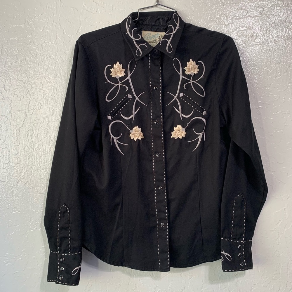 Roper Black Embroidered Snap Button Up Western Rodeo Cowgirl Top